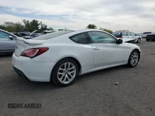 ✅ 2013 Hyundai Genesis Coupe Track • VIN: KMHHU6KJ9DU093661 • Lot: 53787115. Wystawiony na Copart z przebiegiem 105 677 mil. Bezpłatny archiwum sprzedaży aukcyjnych z USA i szczegółowy raport historii pojazdu na DreamBid. Zdjęcie 3.