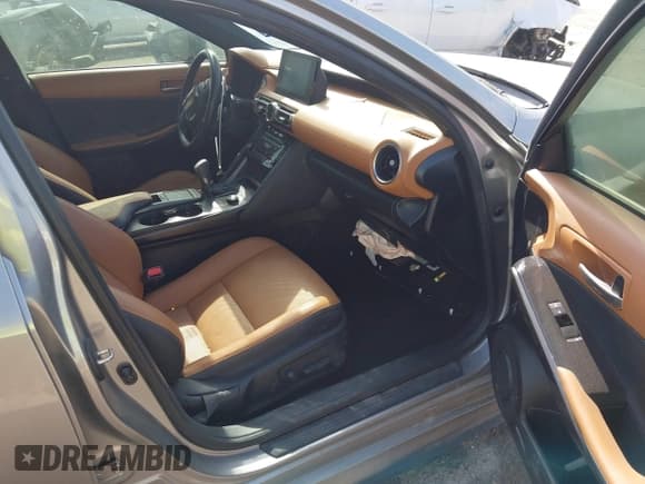 ✅ 2021 Lexus IS 300 • VIN: JTHAA1D26M5112909 • Лот: 42062204. Опубликован ранее на IAAI с пробегом 44 882 миль. Бесплатный доступ к архиву аукционных продаж из США и подробный отчёт об истории автомобиля на DreamBid. Изображение 5.