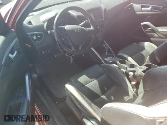 ✅ 2016 Hyundai Veloster Turbo • VIN: KMHTC6AE8GU259805 • Lot: 77276644. Wystawiony na Copart z przebiegiem 110 333 mil. Bezpłatny archiwum sprzedaży aukcyjnych z USA i szczegółowy raport historii pojazdu na DreamBid. Zdjęcie 8.