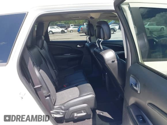 ✅ 2017 Dodge Journey Crossroad Plus • VIN: 3C4PDCGB5HT613192 • Лот: 42517198. Опубликован ранее на IAAI с пробегом 120 746 миль. Бесплатный доступ к архиву аукционных продаж из США и подробный отчёт об истории автомобиля на DreamBid. Изображение 8.