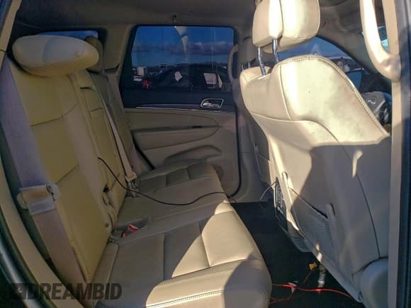 ✅ 2017 Jeep Grand Cherokee Limited • VIN: 1C4RJFBG9HC875217 • Лот: 94538375. Опубликован ранее на Copart с пробегом 130 759 миль. Бесплатный доступ к архиву аукционных продаж из США и подробный отчёт об истории автомобиля на DreamBid. Изображение 11.