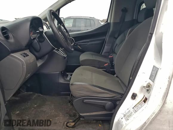 ✅ 2018 Nissan NV200 SV • VIN: 3N6CM0KN3JK698797 • Lot: 96015885. Listed on Copart with 201,204 mi. Free auction sales archive from the USA and detailed vehicle history report at DreamBid. Image 7.