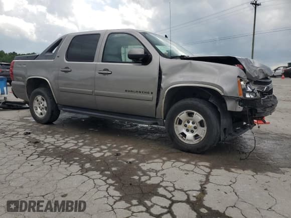 ✅ 2007 Chevrolet Avalanche LTZ • VIN: 3GNFK12377G199532 • Lot: 57481235. Listed on Copart with 226,580 mi. Free auction sales archive from the USA and detailed vehicle history report at DreamBid. Image 4.