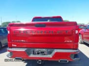 ✅ 2021 Chevrolet Silverado 1500 RST • VIN: 3GCUYEED2MG196964 • Lot: 43010571. Wystawiony na IAAI z przebiegiem 96 200 mil. Bezpłatny archiwum sprzedaży aukcyjnych z USA i szczegółowy raport historii pojazdu na DreamBid. Zdjęcie 17.