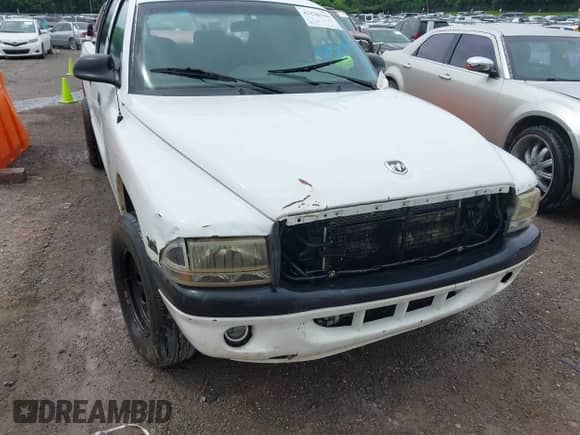 ✅ 2000 Dodge Dakota Sport • VIN: 1B7GL2AN0YS640611 • Лот: 42226346. Размещён на IAAI с пробегом Не указан миль. Получите бесплатный доступ к архиву аукционных продаж из США и посмотрите подробный отчёт об истории автомобиля на DreamBid. Изображение 14.