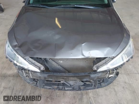 ✅ 2019 Hyundai Elantra SE • VIN: KMHD74LF7KU818921 • Lot: 42118137. Listed on IAAI with 200,757 mi. Free auction sales archive from the USA and detailed vehicle history report at DreamBid. Image 6.