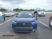 ✅ 2022 Toyota Corolla Cross LE • VIN: 7MUCAAAG9NV009110 • Lot: 43637345. Wystawiony na IAAI z przebiegiem 32 257 mil. Bezpłatny archiwum sprzedaży aukcyjnych z USA i szczegółowy raport historii pojazdu na DreamBid. Zdjęcie 13.