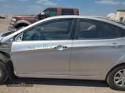 ✅ 2013 Hyundai Accent GLS • VIN: KMHCT4AE0DU413553 • Лот: 43335691. Опубликован ранее на IAAI с пробегом 126 844 миль. Бесплатный доступ к архиву аукционных продаж из США и подробный отчёт об истории автомобиля на DreamBid. Изображение 15.
