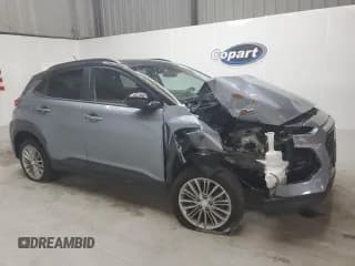 ✅ 2019 Hyundai Kona SEL • VIN: KM8K2CAA4KU228005 • Лот: 64163424. Опубликован ранее на Copart с пробегом 64 796 миль. Бесплатный доступ к архиву аукционных продаж из США и подробный отчёт об истории автомобиля на DreamBid. Изображение 4.