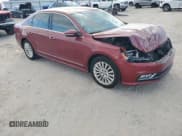 ✅ 2016 Volkswagen Passat SE • VIN: 1VWBS7A35GC061662 • Lot: 93390025. Wystawiony na Copart z przebiegiem 123 262 mil. Bezpłatny archiwum sprzedaży aukcyjnych z USA i szczegółowy raport historii pojazdu na DreamBid. Zdjęcie 4.