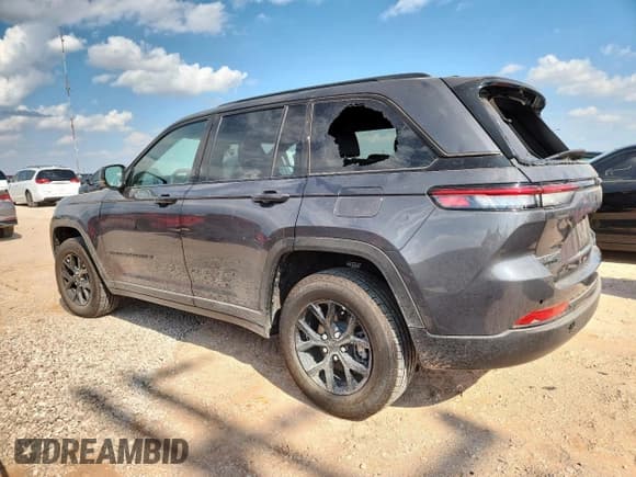 ✅ 2025 Jeep Grand Cherokee Altitude • VIN: 1C4RJHAG2SC279628 • Lot: 62747275. Listed on Copart with 7,012 mi. Free auction sales archive from the USA and detailed vehicle history report at DreamBid. Image 2.