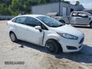 ✅ 2019 Ford Fiesta S • VIN: 3FADP4AJXKM129445 • Лот: 70015845. Опубликован ранее на Copart с пробегом 48 476 миль. Бесплатный доступ к архиву аукционных продаж из США и подробный отчёт об истории автомобиля на DreamBid. Изображение 4.