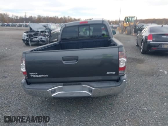 ✅ 2013 Toyota Tacoma • VIN: 5TFTX4CN8DX023787 • Лот: 43638433. Опубликован ранее на IAAI с пробегом 135 505 миль. Бесплатный доступ к архиву аукционных продаж из США и подробный отчёт об истории автомобиля на DreamBid. Изображение 16.