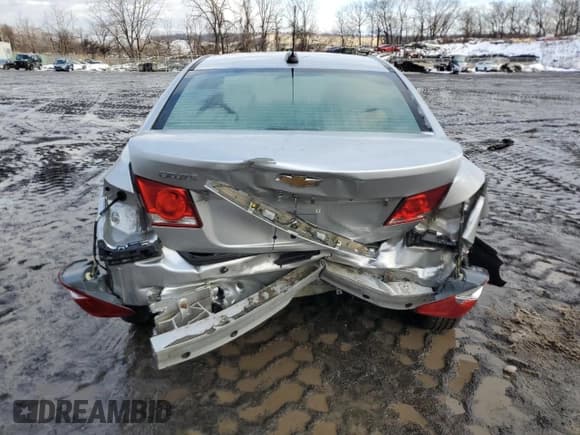 ✅ 2016 Chevrolet Cruze LS • VIN: 1G1PB5SGXG7202497 • Lot: 45011805. Listed on Copart with 173,614 mi. Free auction sales archive from the USA and detailed vehicle history report at DreamBid. Image 6.