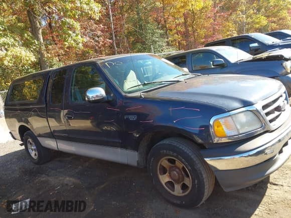 ✅ 2000 Ford F-150 XL • VIN: 1FTZX1720YNA81953 • Lot: 43488074. Wystawiony na IAAI z przebiegiem 144 758 mil. Bezpłatny archiwum sprzedaży aukcyjnych z USA i szczegółowy raport historii pojazdu na DreamBid. Zdjęcie 13.