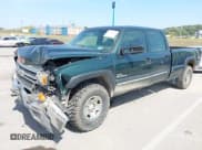 ✅ 2005 Chevrolet Silverado 2500HD • VIN: 1GCHK23215F911562 • Lot: 43222584. Listed on IAAI with 75,817 mi. Free auction sales archive from the USA and detailed vehicle history report at DreamBid. Image 17.