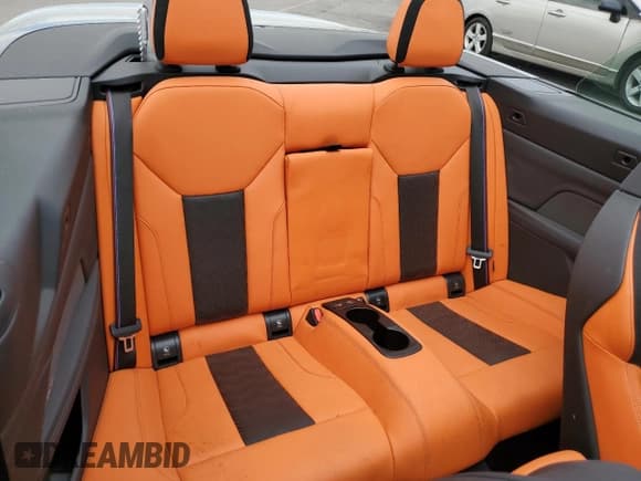 ✅ 2024 BMW M4 Competition xDrive • VIN: WBS33BA04RCP18072 • Lot: 71218385. Wystawiony na Copart z przebiegiem Nie podano. Bezpłatny archiwum sprzedaży aukcyjnych z USA i szczegółowy raport historii pojazdu na DreamBid. Zdjęcie 10.