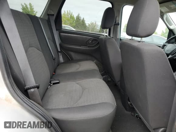 ✅ 2005 Mazda Tribute i • VIN: 4F2YZ92Z85KM55117 • Лот: 67610845. Опубликован ранее на Copart с пробегом 246 960 миль. Бесплатный доступ к архиву аукционных продаж из США и подробный отчёт об истории автомобиля на DreamBid. Изображение 11.