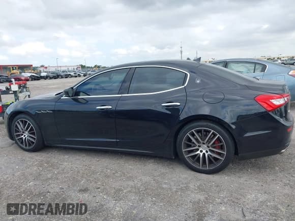 ✅ 2015 Maserati Ghibli S Q4 • VIN: ZAM57RTA1F1139322 • Лот: 42125575. Опубликован ранее на IAAI с пробегом 69 302 миль. Бесплатный доступ к архиву аукционных продаж из США и подробный отчёт об истории автомобиля на DreamBid. Изображение 14.