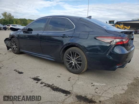 2021 Toyota Camry SE with VIN 4T1G11BKXMU020170, listed as a Copart auction lot 80323645 with 156,906 mi miles and Salvage title. Bid and sale history available at DreamBid. Image 2.