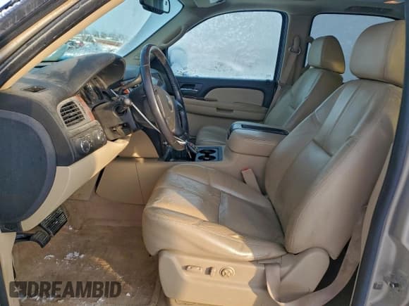 ✅ 2008 Chevrolet Tahoe LTZ • VIN: 1GNFK130X8J113070 • Lot: 95303695. Listed on Copart with 214,692 mi. Free auction sales archive from the USA and detailed vehicle history report at DreamBid. Image 7.