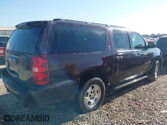 ✅ 2009 Chevrolet Suburban LS • VIN: 1GNFC16019R213344 • Lot: 41660083. Listed on IAAI with 337,734 mi. Free auction sales archive from the USA and detailed vehicle history report at DreamBid. Image 4.