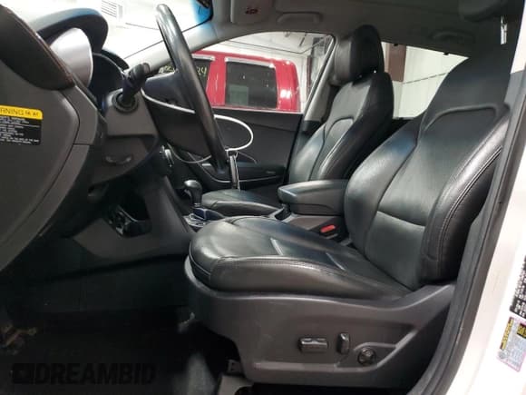 ✅ 2017 Hyundai Santa Fe Ultimate • VIN: 5XYZWDLA9HG481521 • Лот: 42129014. Опубликован ранее на Copart с пробегом 111 079 миль. Бесплатный доступ к архиву аукционных продаж из США и подробный отчёт об истории автомобиля на DreamBid. Изображение 7.