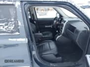 ✅ 2008 Jeep Patriot Limited • VIN: 1J8FF48W78D649087 • Lot: 43618228. Wystawiony na IAAI z przebiegiem 89 406 mil. Bezpłatny archiwum sprzedaży aukcyjnych z USA i szczegółowy raport historii pojazdu na DreamBid. Zdjęcie 5.