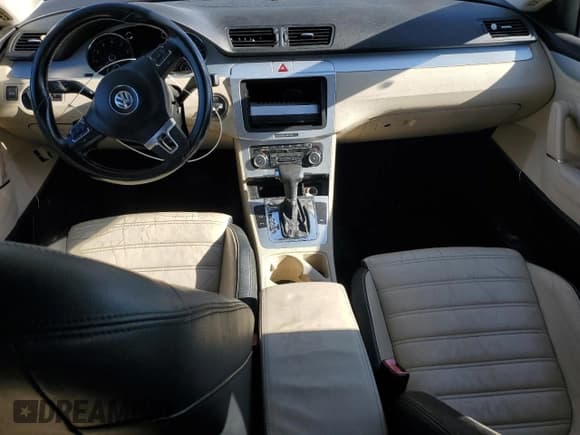 ✅ 2009 Volkswagen CC 4Motion • VIN: WVWGU73C39E532764 • Lot: 87375285. Wystawiony na Copart z przebiegiem Nie podano. Bezpłatny archiwum sprzedaży aukcyjnych z USA i szczegółowy raport historii pojazdu na DreamBid. Zdjęcie 8.