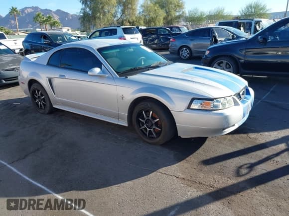 ✅ 2000 Ford Mustang • VIN: 1FAFP4046YF302634 • Лот: 43552678. Опубликован ранее на IAAI с пробегом 216 260 миль. Бесплатный доступ к архиву аукционных продаж из США и подробный отчёт об истории автомобиля на DreamBid. Изображение 1.