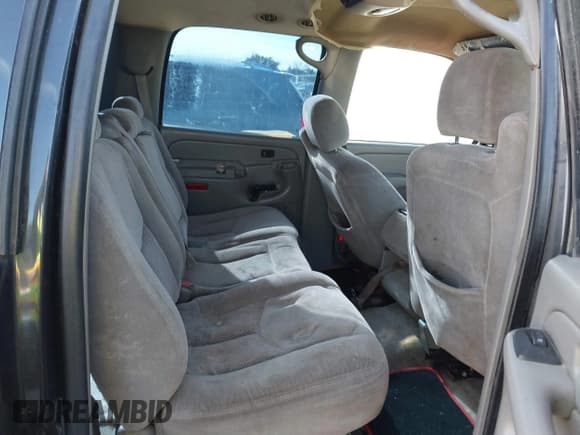 ✅ 2004 Chevrolet Suburban LS • VIN: 3GNEC16Z64G205467 • Лот: 41294298. Опубликован ранее на IAAI с пробегом 224 439 миль. Бесплатный доступ к архиву аукционных продаж из США и подробный отчёт об истории автомобиля на DreamBid. Изображение 8.