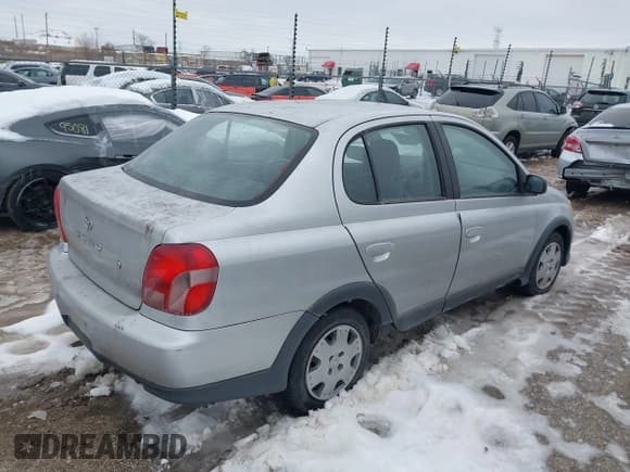 ✅ 2000 Toyota ECHO • VIN: JTDBT123XY0053507 • Lot: 43898312. Listed on IAAI with 97,259 mi. Free auction sales archive from the USA and detailed vehicle history report at DreamBid. Image 4.