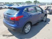 ✅ 2019 Nissan Rogue SV • VIN: JN1BJ1CR7KW332347 • Lot: 42552958. Wystawiony na IAAI z przebiegiem 88 648 mil. Bezpłatny archiwum sprzedaży aukcyjnych z USA i szczegółowy raport historii pojazdu na DreamBid. Zdjęcie 4.