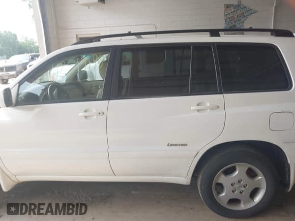 ✅ 2007 Toyota Highlander w/3rd Row • VIN: JTEEP21A170193169 • Lot: 42519190. Wystawiony na IAAI z przebiegiem 219 447 mil. Bezpłatny archiwum sprzedaży aukcyjnych z USA i szczegółowy raport historii pojazdu na DreamBid. Zdjęcie 14.