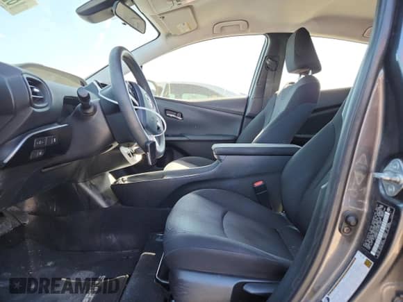 2017 Toyota Prius Two z VIN JTDKBRFU0H3047282, wystawiony jako Copart lot #82065915 z przebiegiem 150 347 mil mil oraz Szkoda całkowita • Salvage title. Historia ofert i sprzedaży dostępna na DreamBid. Obrazek 7.