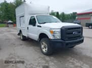 ✅ 2015 Ford F-250 XL • VIN: 1FDBF2B63FEA47602 • Lot: 42412732. Wystawiony na IAAI z przebiegiem 436 482 mil. Bezpłatny archiwum sprzedaży aukcyjnych z USA i szczegółowy raport historii pojazdu na DreamBid. Zdjęcie 1.