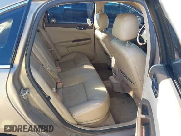 2007 Chevrolet Impala LTZ z VIN 2G1WU58R179382563, wystawiony jako IAAI lot #43592940 z przebiegiem 263 795 mil mil oraz . Historia ofert i sprzedaży dostępna na DreamBid. Obrazek 8.