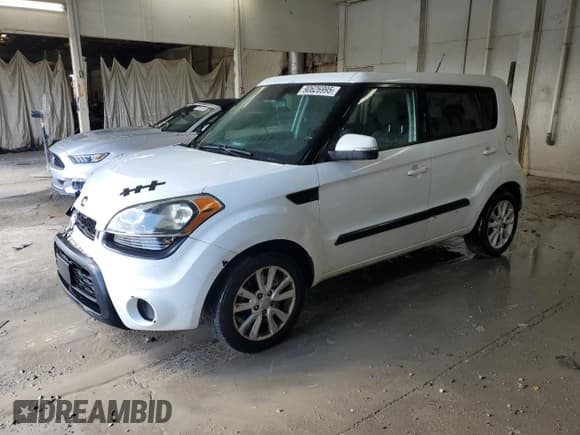 ✅ 2013 Kia Soul + • VIN: KNDJT2A60D7765202 • Лот: 90626995. Опубликован ранее на Copart с пробегом 201 764 миль. Бесплатный доступ к архиву аукционных продаж из США и подробный отчёт об истории автомобиля на DreamBid. Изображение 1.