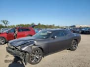✅ 2018 Dodge Challenger SXT Plus • VIN: 2C3CDZAG8JH229738 • Lot: 85895085. Wystawiony na Copart z przebiegiem 44 668 mil. Bezpłatny archiwum sprzedaży aukcyjnych z USA i szczegółowy raport historii pojazdu na DreamBid. Zdjęcie 1.