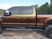 ✅ 2017 Ford F-250 Lariat • VIN: 1FT7W2BTXHEF51471 • Lot: 43241276. Wystawiony na IAAI z przebiegiem 110 887 mil. Bezpłatny archiwum sprzedaży aukcyjnych z USA i szczegółowy raport historii pojazdu na DreamBid. Zdjęcie 14.