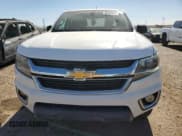 ✅ 2018 Chevrolet Colorado 2WD Work Truck • VIN: 1GCGSBEN1J1182361 • Lot: 92452415. Wystawiony na Copart z przebiegiem 207 146 mil. Bezpłatny archiwum sprzedaży aukcyjnych z USA i szczegółowy raport historii pojazdu na DreamBid. Zdjęcie 5.