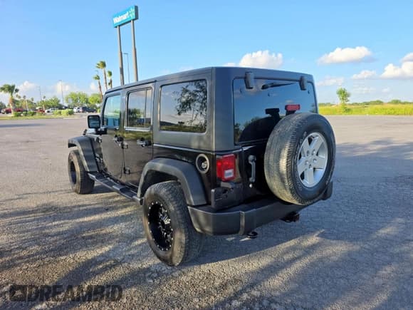 ✅ 2018 Jeep Wrangler Unlimited Sport S • VIN: 1C4HJWDG0JL899680 • Lot: 62428165. Wystawiony na Copart z przebiegiem 162 218 mil. Bezpłatny archiwum sprzedaży aukcyjnych z USA i szczegółowy raport historii pojazdu na DreamBid. Zdjęcie 3.