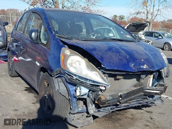 ✅ 2010 Honda Fit • VIN: JHMGE8H29AS008431 • Lot: 40751861. Wystawiony na IAAI z przebiegiem 152 058 mil. Bezpłatny archiwum sprzedaży aukcyjnych z USA i szczegółowy raport historii pojazdu na DreamBid. Zdjęcie 1.