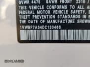 ✅ 2013 Volkswagen Passat SE • VIN: 1VWBP7A34DC130466 • Lot: 89930725. Wystawiony na Copart z przebiegiem 94 767 mil. Bezpłatny archiwum sprzedaży aukcyjnych z USA i szczegółowy raport historii pojazdu na DreamBid. Zdjęcie 13.