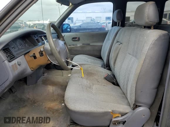 ✅ 1997 Toyota T100 DX • VIN: JT4TN12D7V0038238 • Lot: 79713824. Listed on Copart with 233,756 mi. Free auction sales archive from the USA and detailed vehicle history report at DreamBid. Image 7.