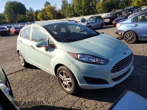 ✅ 2018 Ford Fiesta SE • VIN: 3FADP4EJ8JM109302 • Lot: 82277665. Wystawiony na Copart z przebiegiem 85 090 mil. Bezpłatny archiwum sprzedaży aukcyjnych z USA i szczegółowy raport historii pojazdu na DreamBid. Zdjęcie 4.