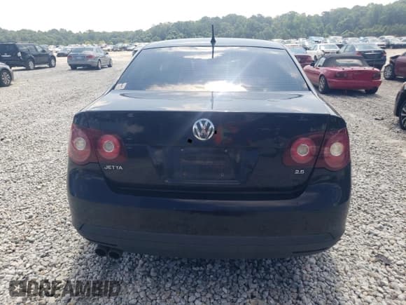 ✅ 2010 Volkswagen Jetta Limited Edition • VIN: 3VWRX7AJ0AM115843 • Lot: 62391045. Listed on Copart with 148,961 mi. Free auction sales archive from the USA and detailed vehicle history report at DreamBid. Image 6.