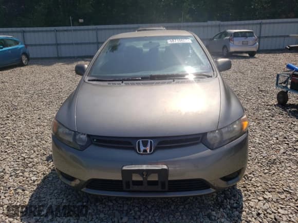 ✅ 2007 Honda Civic LX • VIN: 2HGFG12667H571111 • Lot: 68710655. Wystawiony na Copart z przebiegiem 187 940 mil. Bezpłatny archiwum sprzedaży aukcyjnych z USA i szczegółowy raport historii pojazdu na DreamBid. Zdjęcie 5.