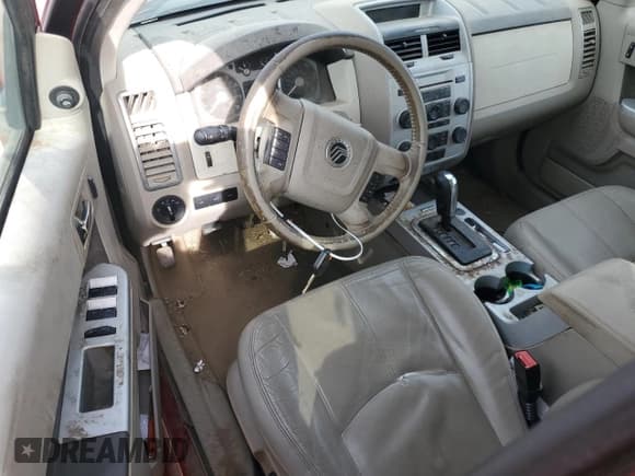 ✅ 2011 Mercury Mariner Premier • VIN: 4M2CN8HGXBKJ08724 • Лот: 93513565. Опубликован ранее на Copart с пробегом Не указан. Бесплатный доступ к архиву аукционных продаж из США и подробный отчёт об истории автомобиля на DreamBid. Изображение 8.