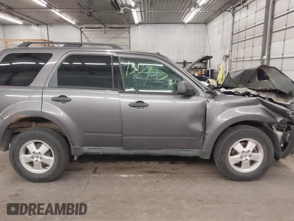 ✅ 2011 Ford Escape XLT • VIN: 1FMCU9DGXBKB14149 • Лот: 43501277. Опубликован ранее на IAAI с пробегом 196 425 миль. Бесплатный доступ к архиву аукционных продаж из США и подробный отчёт об истории автомобиля на DreamBid. Изображение 14.